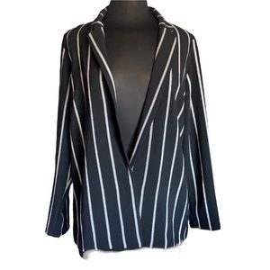 H&M’s Divided Light Blazer Jacket
